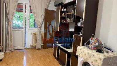 Apartament 2 camere, etaj 1, centrala si AC - Alexandru cel Bun - foto 2