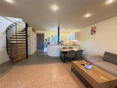 Apartament la casa 3 camere zona Gusterita - foto 3