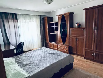 Apartament 3 camere decomandat | Independenței – UMF | Etaj 3/8 | 2 băi | Balcon - foto 2