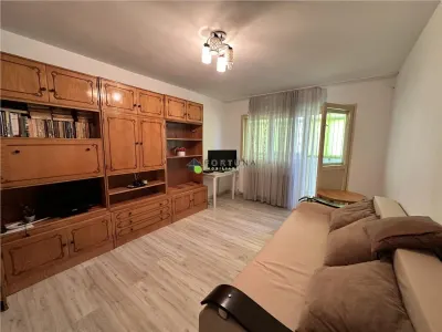 Apartament 2 camere de vânzare Bariera Bucuresti - Ploiesti