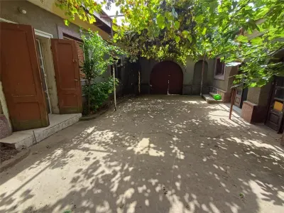 Moldova Noua, Casa Spatioasa Cu Curte, Langa Dunare, 360 Mp. Construiti, Mobilata + Utilata - foto 4