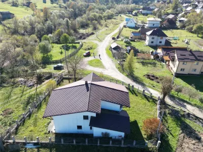 CASĂ DE VÂNZARE ÎN CÂMPULUNG MOLDOVENESC | BUCOVINA | 310 MP UTILI | TEREN 786 MP | LA 4 KM DE PÂRTIA DE SCHI | 125.000 Euro | COMISION 0% - foto 5