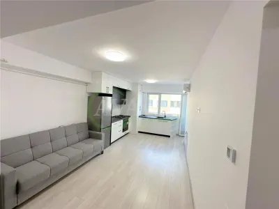 Apartament 2 camere, etaj 2, utilat, semimobilat, cu loc parcare zona Nord - Bacau