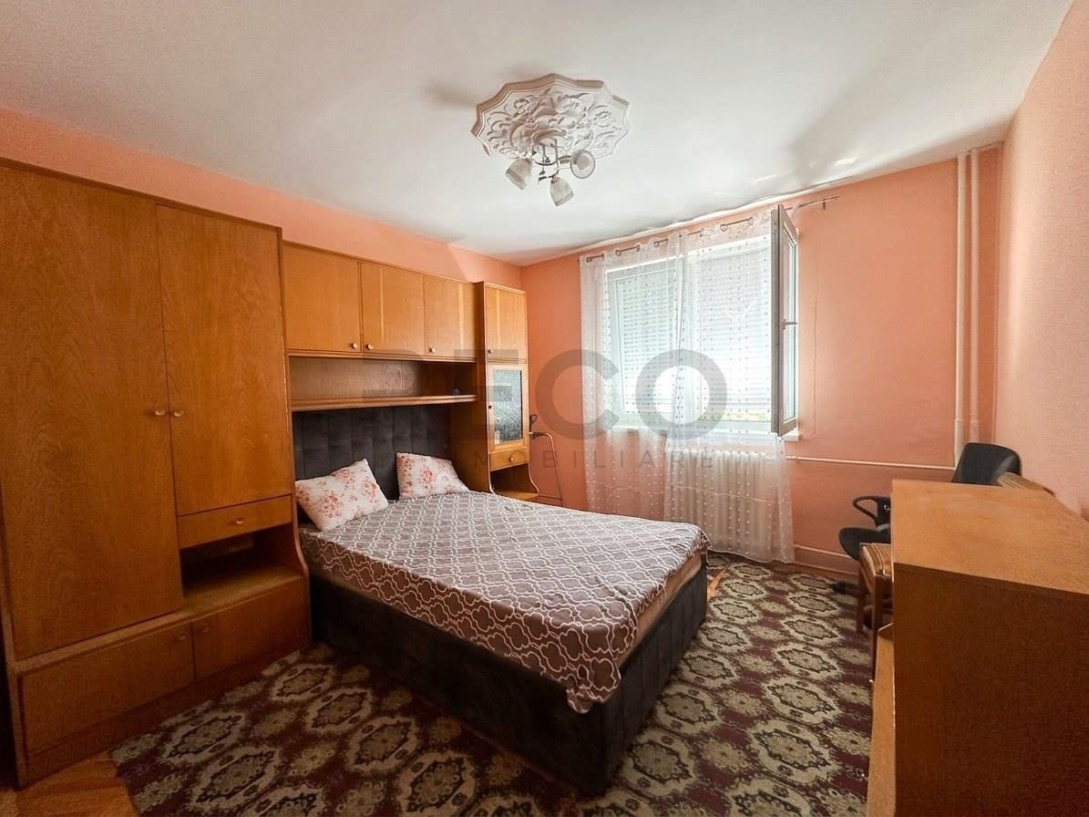 RECO Apartament la etaj 1 pe Bulevardul Dacia - Oradea
