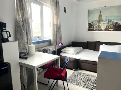 Inchiriere Garsoniera 3 min metrou Universitate - Bucuresti