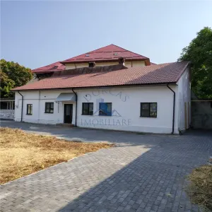 Casa cu 4 camere,teren 972 mp,zona Tribunal,CT. - Craiova