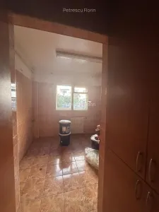 3 Camere Decomandat | 2 Bai | 3 Debarale | Petre Ispirescu | Etaj 1 - foto 3