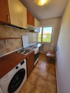 Mobilat si utilat la etajul 3 in bloc anvelopat - foto 2