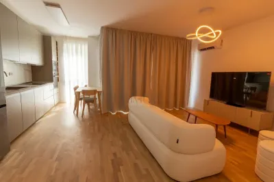Apartament 2 camere, prima închiriere, 2 parcări subterane – zona centrală - foto 3