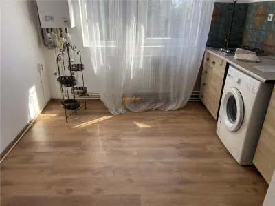 Garsoniera de vanzare Focsani, zona  Gara, 32 mp , 32 mp , centrala termica proprie - Focsani