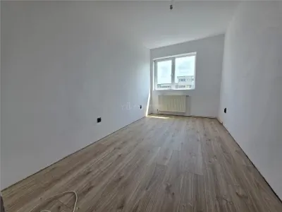 3 camere,61 mp, ET. 4, LOC PARCARE, zona OBOR - foto 4
