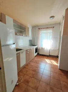 Etaj 1 cu centrala propie, 56 mp, linga Judetean - Timisoara