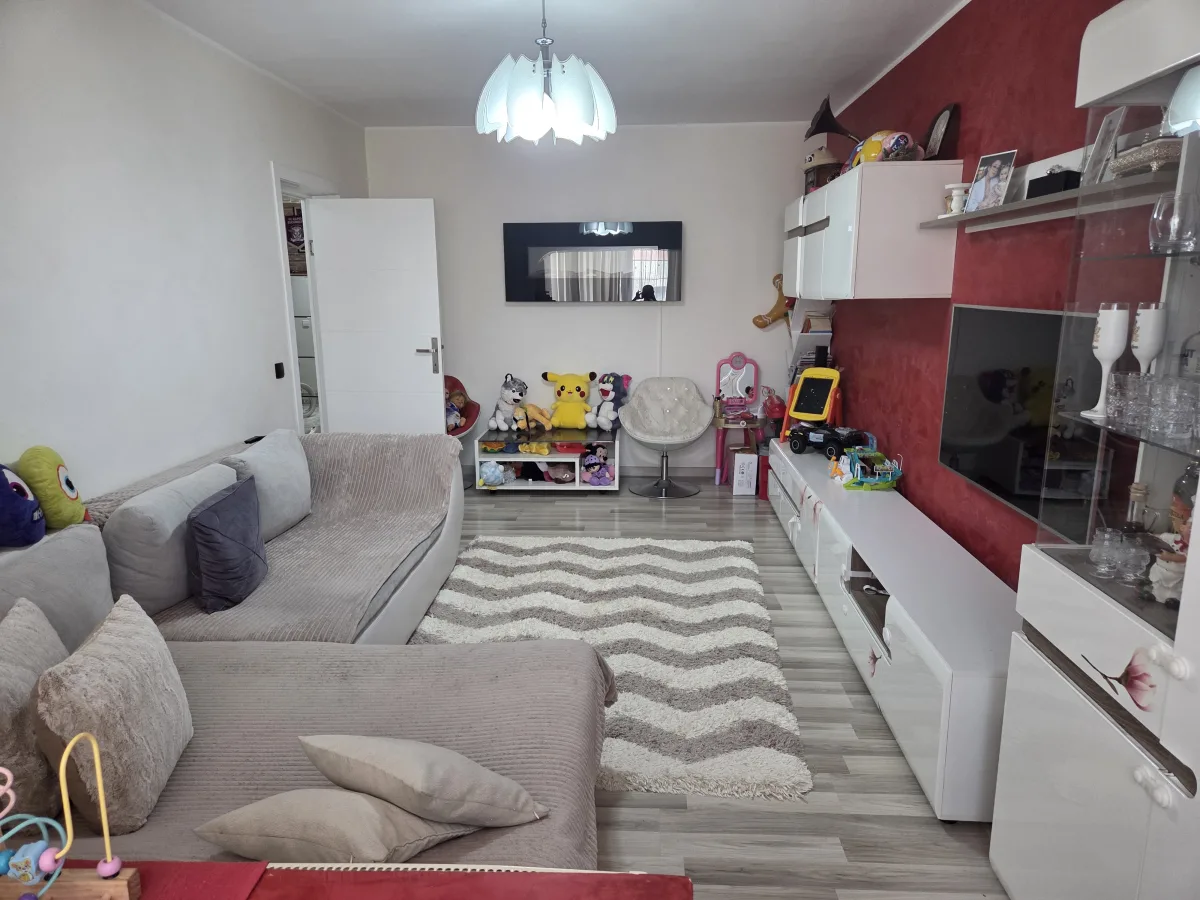 Apartament 3 camere decomandat, 73 mp - Verigei - Piata Progresul - Bucuresti