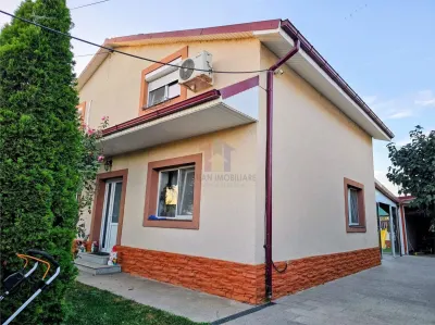 Vila P+M /4 camere,  2015, teren 1000 mp,  190mp utili, Varsatura - foto 2