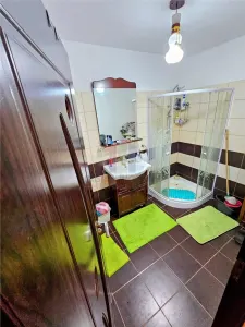 Vila P+M /4 camere,  2015, teren 1000 mp,  190mp utili, Varsatura - foto 13
