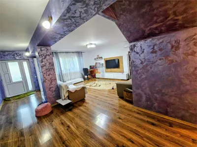 Vila P+M /4 camere,  2015, teren 1000 mp,  190mp utili, Varsatura - foto 14