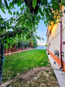 Vila P+M /4 camere,  2015, teren 1000 mp,  190mp utili, Varsatura - foto 19