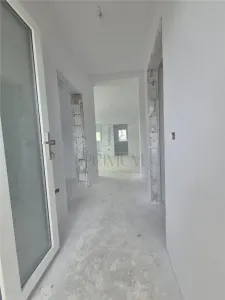 Duplex despartit prin baie - zona foarte buna - posibilitate mansardare - foto 6