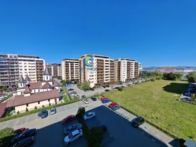 Inchiriem Apartament 2 Camere, Modern, Decomandat, Tractorul - Brasov