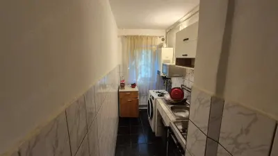 Etaj 2 in bloc anvelopat cu centrala propie - Timisoara
