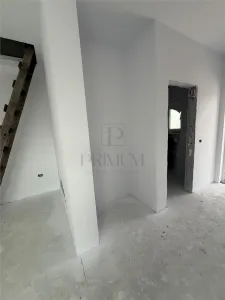 Duplex modern în Moșnița Nouă | 2 dormitoare + mansardă de 50 mp pentru extindere - foto 5