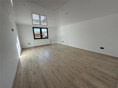 Casa noua moderna cu 6 camere si 3 bai si teren in Sura  Mare - foto 3