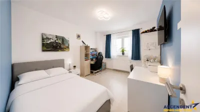 Oportunitate in Tractorul! Apartament 4 Camere cu Parcare si Boxa - foto 4