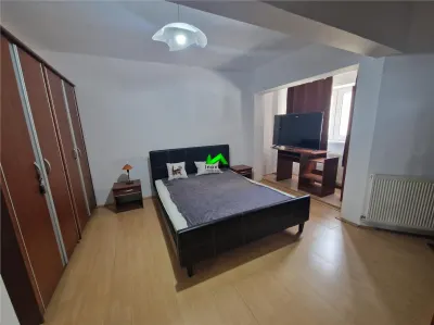 Apartament de vanzare 2 camere decomandate Sibiu Strand - foto 2