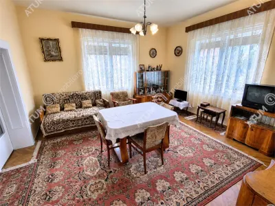 De vanzare casa cu 3 camere, pivnita, garaj si 508 mp teren in Sibiu zona Centrala - foto 4