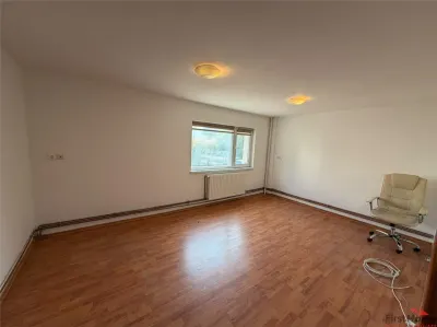 Apartament 3 camere, parter, zona Biserica Catolica - foto 7