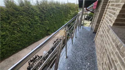 Casă modernă de vânzare în Rădăuți, Bucovina | 3 dormitoare | 3 băi | Garaj | Foișor | 185.000 Euro  - foto 3