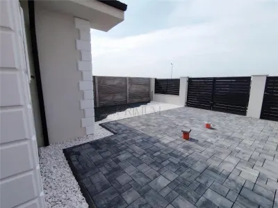 Duplex pe parter - zona linistita - personalizare interioara - foto 2