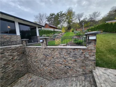 Casă de lux de vânzare în Suceava | 4 dormitoare | 3 băi | 1.150 mp teren | 750.000 Euro| Comision 0% - foto 7