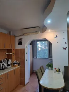 LIPOVEI - 3 CAM | 2 BAI | 2 BALCOANE | RENOVAT | DECOMANDAT | - foto 4