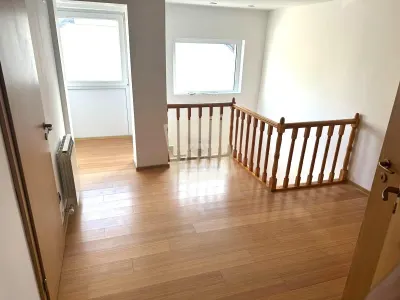 Casa individuala mobilata cu 4 camere 2 bai si garaj in Gusterita - foto 7