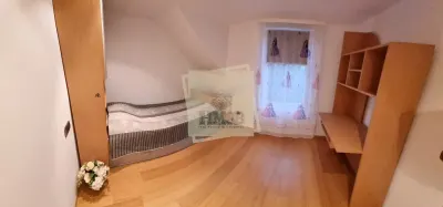 Casa individuala mobilata cu 4 camere 2 bai si garaj in Gusterita - foto 9