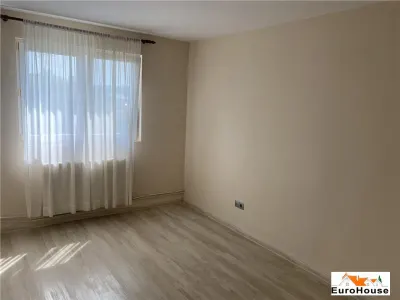 Apartament cu 3 camere de inchiriat in Alba Iulia - foto 9