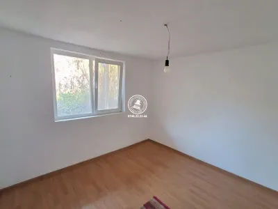 Casa  si teren 1688 mp de vanzare Iepureni - foto 4