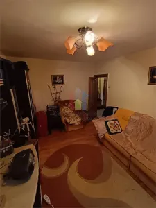 INTRETINUT! Ap 2 camere, Decomandat,Etaj 3, zona Dorobanti - foto 2