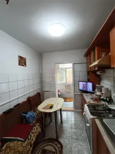 INTRETINUT! Ap 2 camere, Decomandat,Etaj 3, zona Dorobanti - foto 4