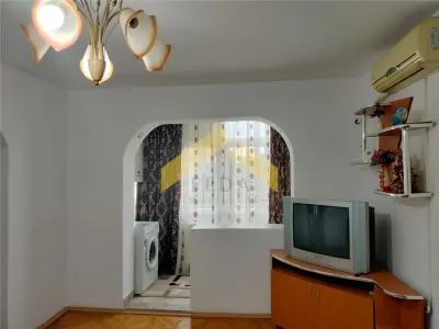 Apartament 4 camere de inchiriat zona Aurel Vlaicu - foto 2