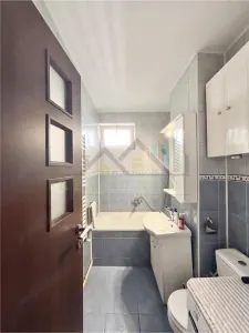 Apartament 3 camere etaj intermediar zona Tractorul - foto 5