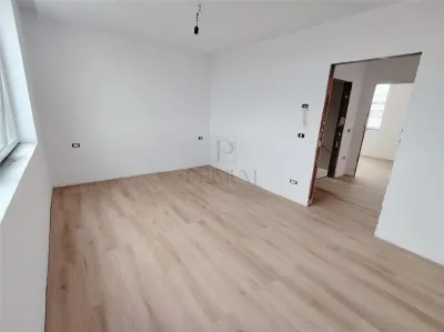 DUPLEX MODERN - CURENT TRIFAZAT - ZONA POPULATA - foto 5