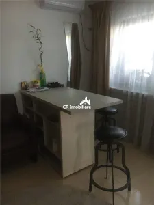 Vand  apartament 2 camere elegant functional in zona Jiului - foto 3