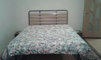 Apartament 2 camere decomandat – Dacia, 50 mp, etaj 2, centrală proprie - Iasi