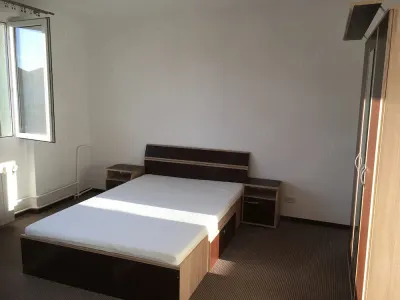 Decomandat, mobilat si utilat linga Politehnica - foto 2