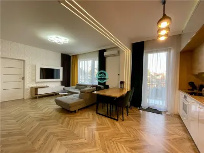 Apartament cu 2 camere, lux, in bloc nou, cu parcare in Centru - foto 2