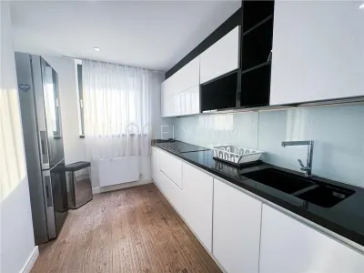 Apartament cu 4 camere de inchiriat Cortina Residence Herastrau - foto 15