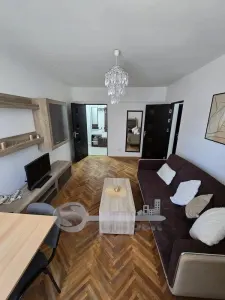 Apartament 3 camere de închiriat | Piața Unirii – La 2 minute de UMF | Etaj 2 cu lift - foto 1