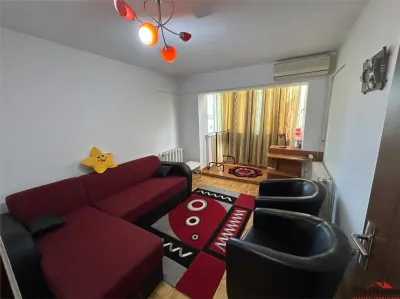 Apartament cu 2 camere de vanzare, zona scoala 7 - Focsani